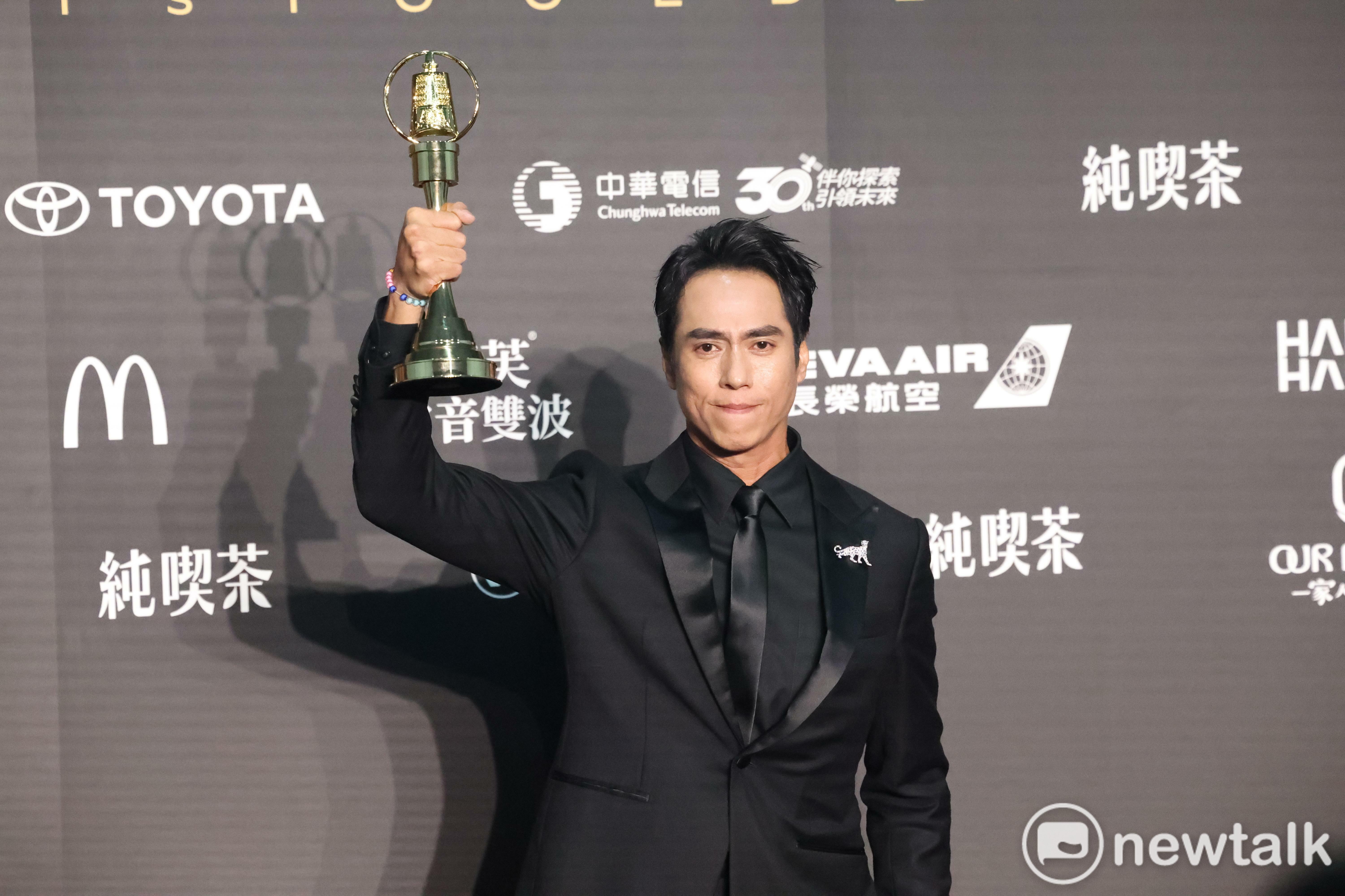 (影)金鐘61》莊凱勛奪影帝三聲道致詞!霸氣高喊「我是台灣演員」網狂讚:帥炸