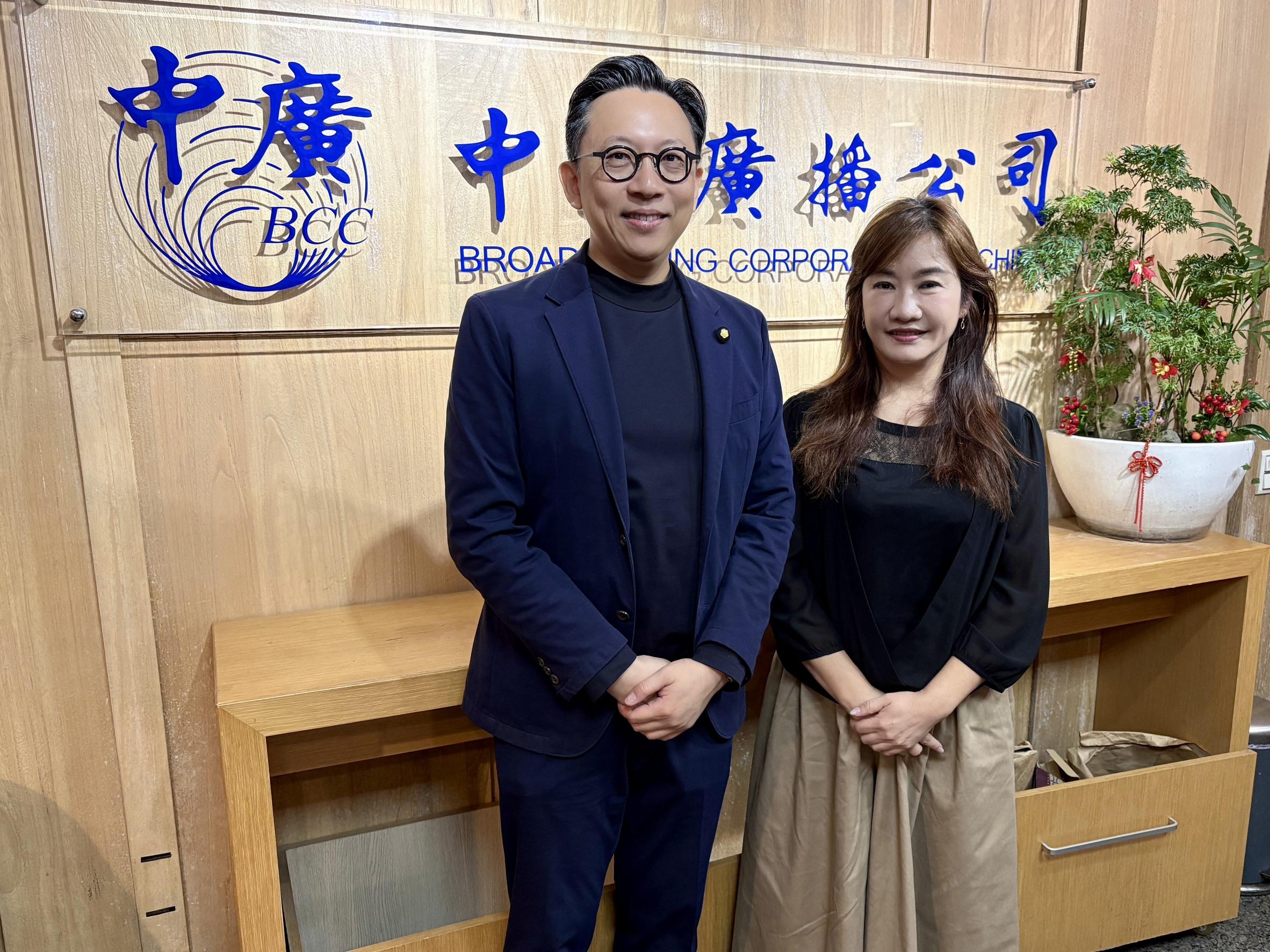 沈伯洋專訪點閱率竟倒退 藍委揭:灌票帳號被移除