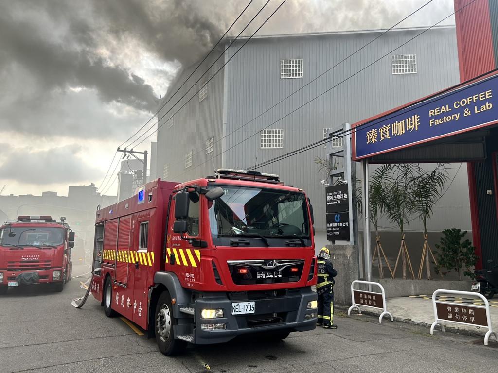 台中西屯區傳火警!男二度灼傷送醫 環保局急發空汙警報
