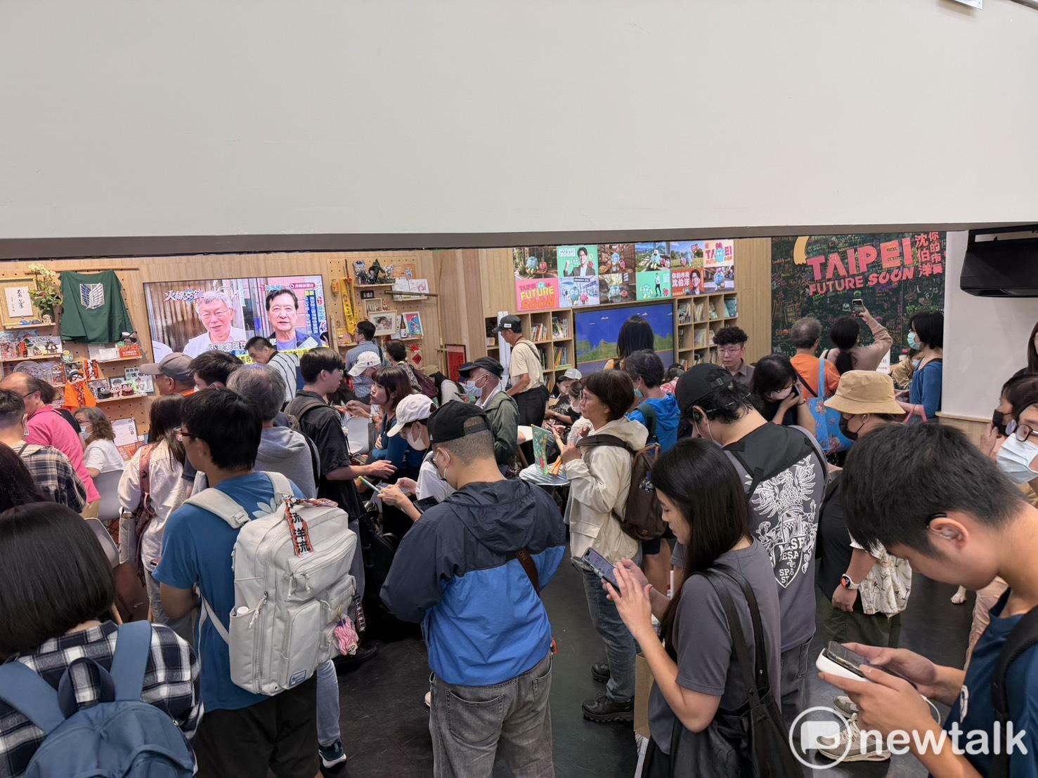  沈伯洋競總每天人潮都十分踴躍。 圖：高逸帆／攝 