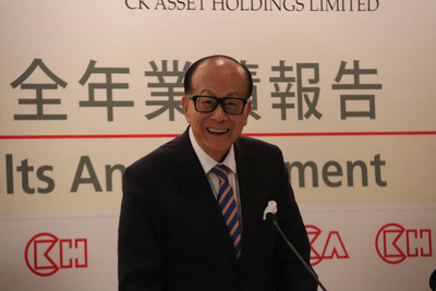 香港首富李嘉誠遭中媒指控,侵蝕中國經濟。 圖 : 中央社 香港首富李嘉誠遭中媒指控,侵蝕中國經濟。 圖 : 中央社