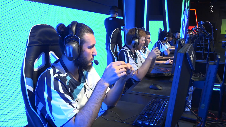 韓國戰隊 DTN 開賽以來一直被其他隊伍視為大敵，隨著進入最後總決賽，也將可能再次證明韓國血統不敗的神話。