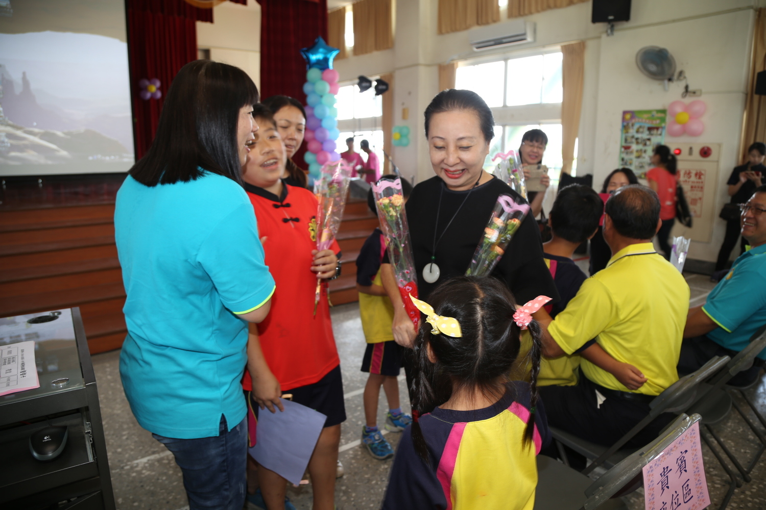 嶄新的圖書室以太空梭(shuttle)為設計主軸。