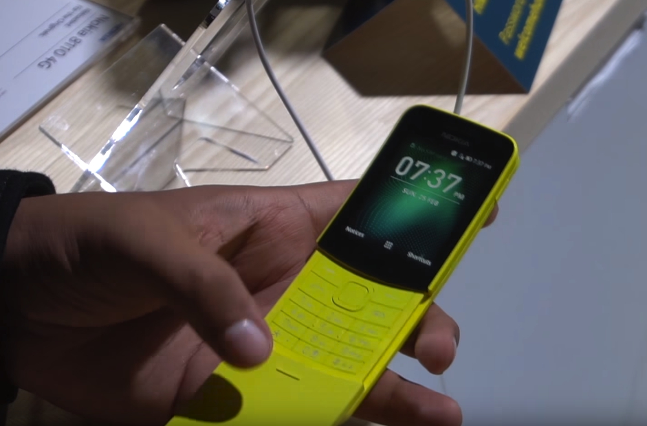 Nokia 8810 將在五月底於亞洲開賣，截時將會有黑、黃兩種選擇。   圖：翻攝自 flickr / amaru 開放權限