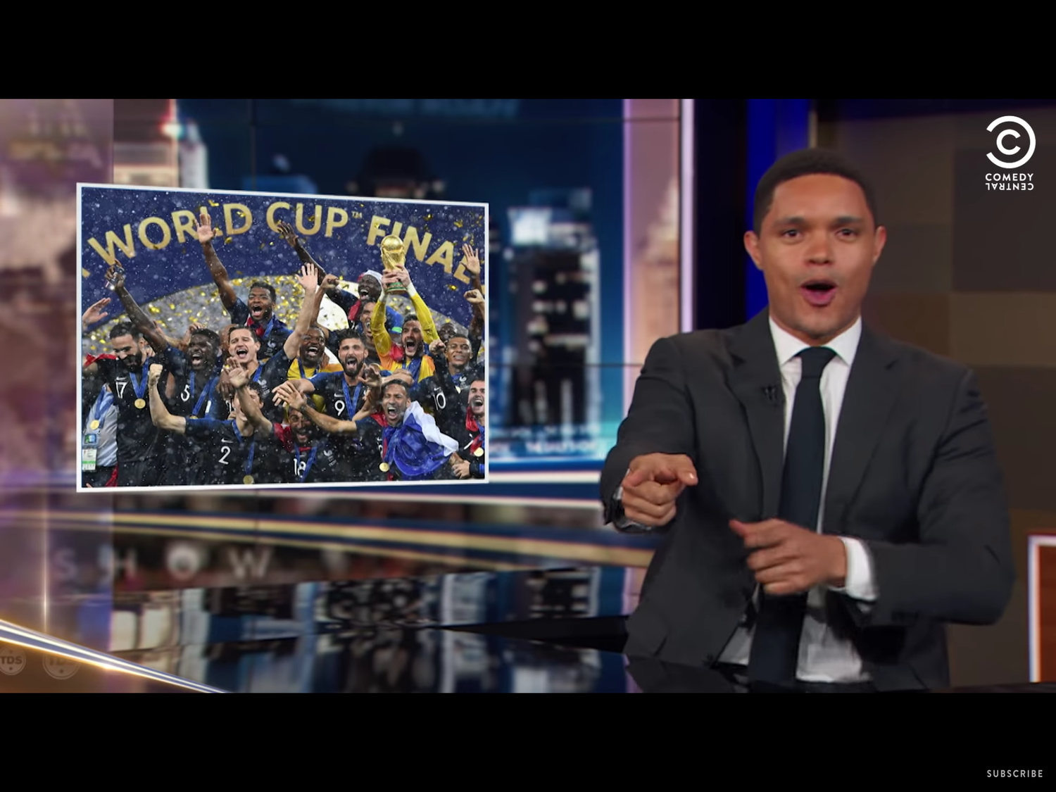 「每日秀」是一個新聞諷刺類電視節目，特雷弗諾亞注意到法國隊多名球員和他們的家庭具有移民背景，打趣地讚揚「非洲」贏得本屆世界盃冠軍。   圖：翻攝自Youtube