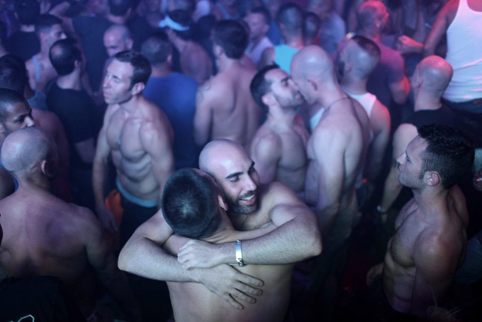 Gay tube club