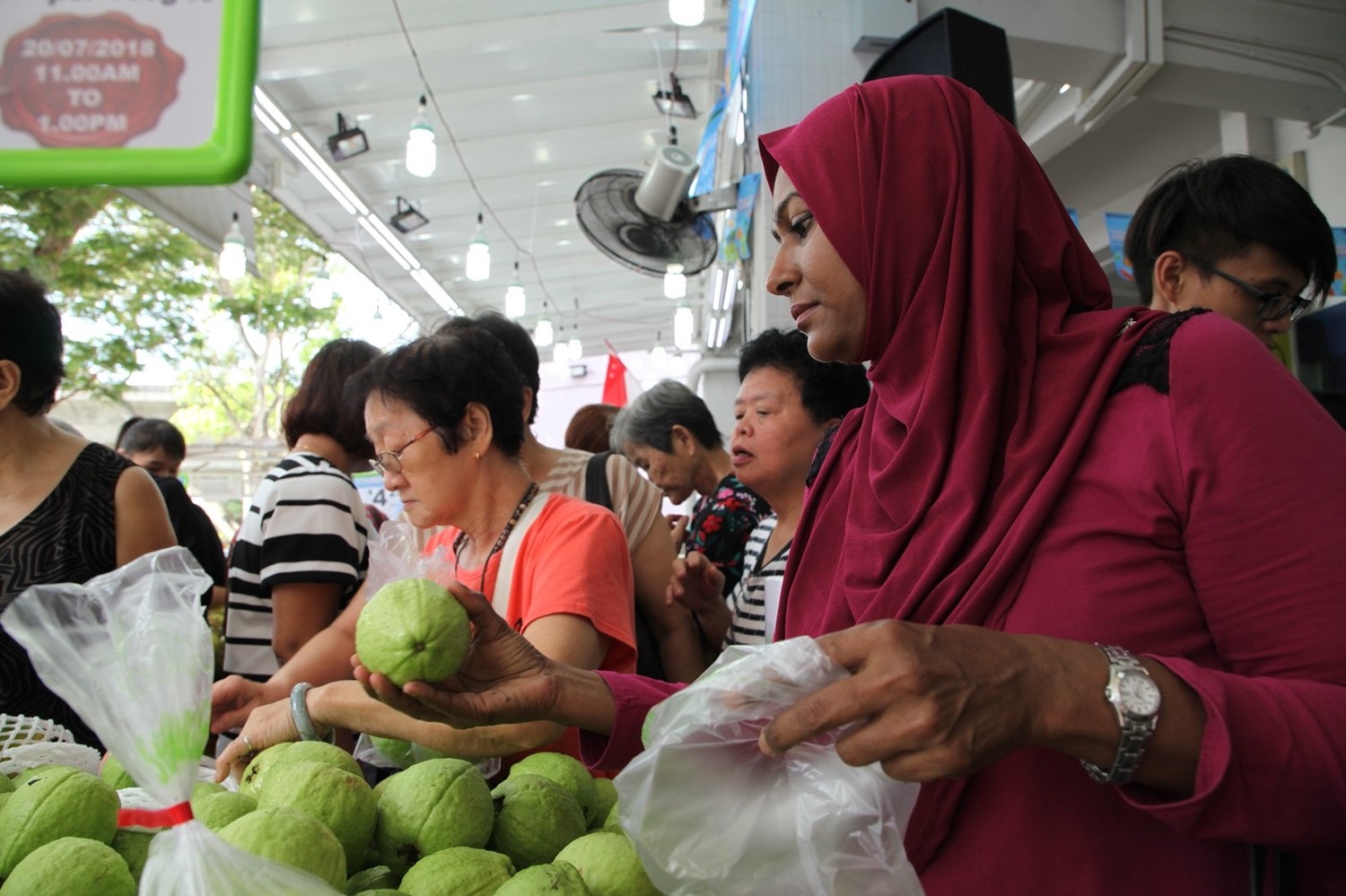 高雄市政府今年將高雄水果進軍馬來西亞市場，推廣介紹會也邀請明星主廚代言。