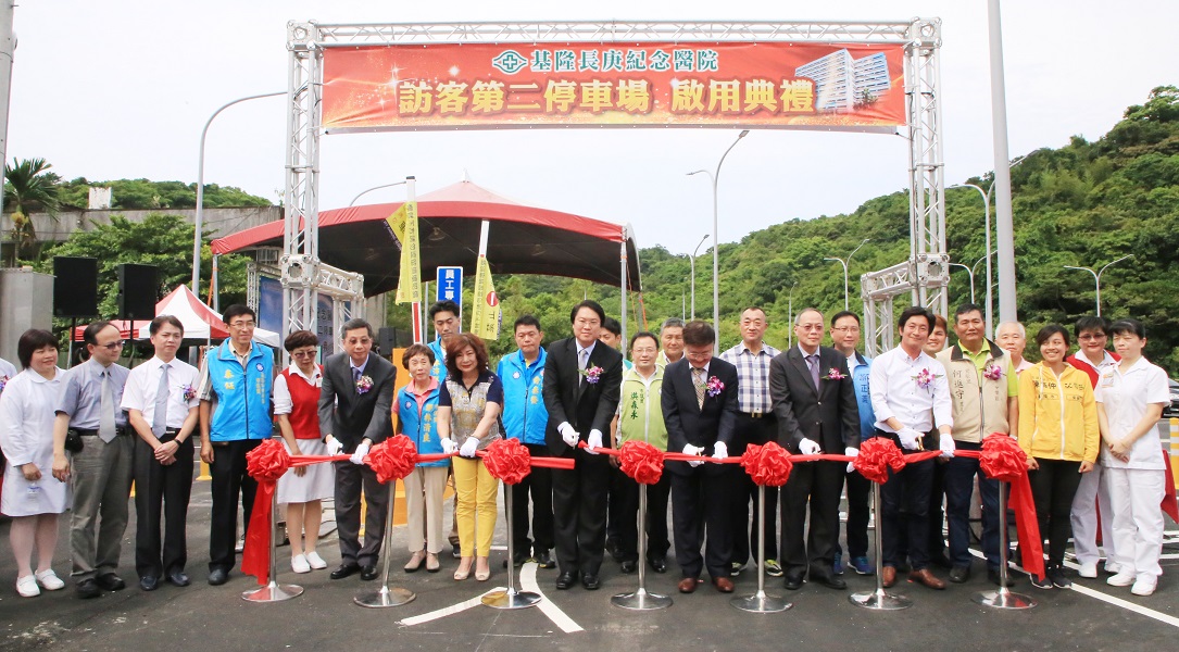 剛完工的第二停車場。