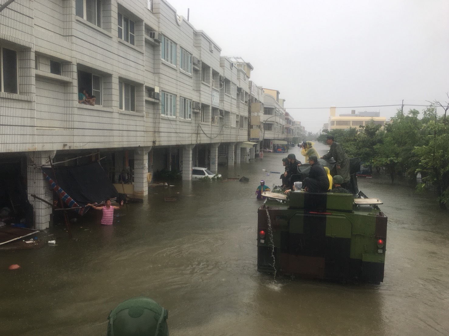 823水災帶來強大豪雨，南台灣各地都淹水，連日本跟南韓都因鋒面上升，導致淹水。   圖：新頭殼資料庫