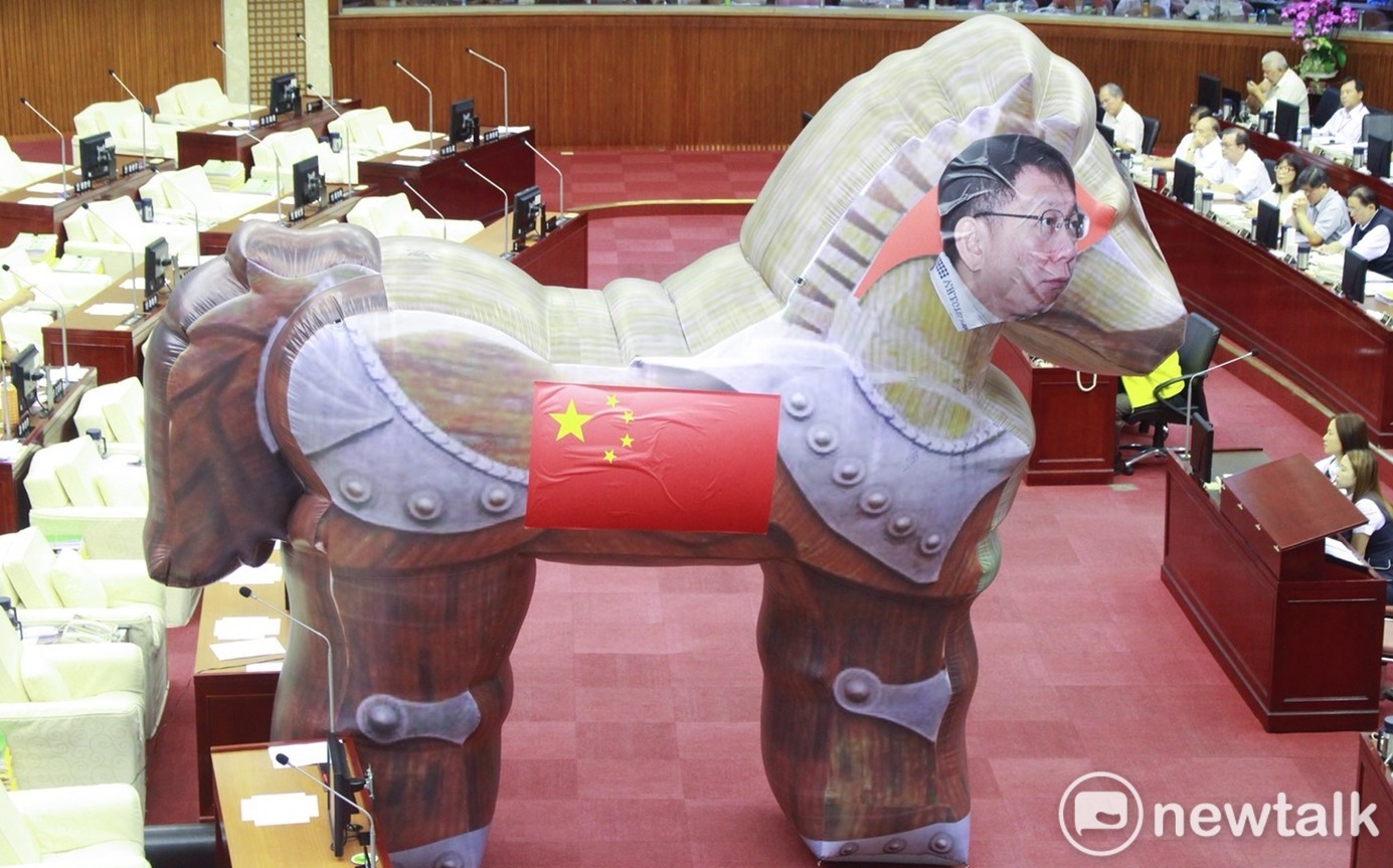 畢業禮物 巨大木馬4年後又進議會王世堅批柯p 毫無台灣意識 政治 新頭殼newtalk