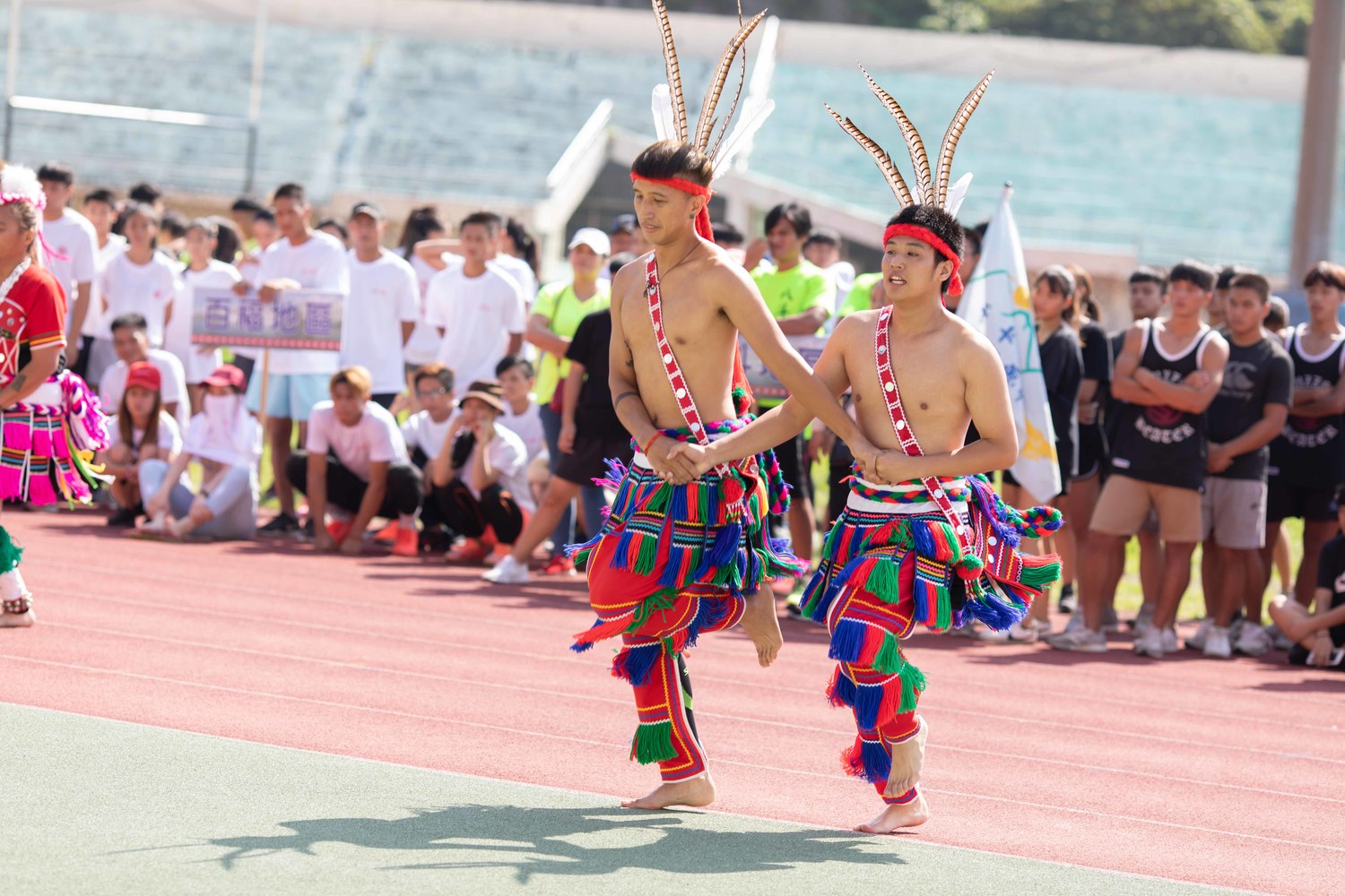 這次的原住民族運動會，由原住民文化會館舞蹈團精彩的表演揭開序幕。