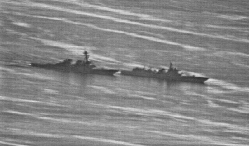 美軍驅逐艦狄卡特號（USS Decatur）9月30日在南海執行航行自由任務，駛進中國控制的南薰礁12海里海域時，差點與一路緊跟不放的共軍驅逐艦蘭州號相撞。   圖：U.S. Navy Photo
