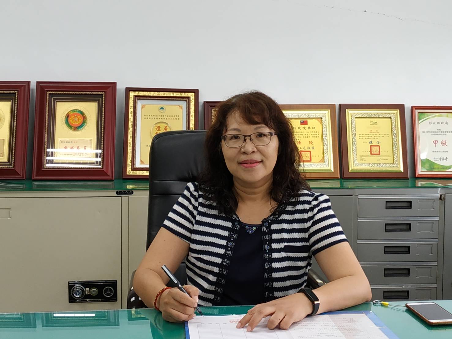 彰化縣教育處長陳逸玲解釋原校長遴選必須重新作業的理由。 圖:翻攝自彰化縣政府網站 彰化縣教育處長陳逸玲解釋原校長遴選必須重新作業的理由。 圖:翻攝自彰化縣政府網站