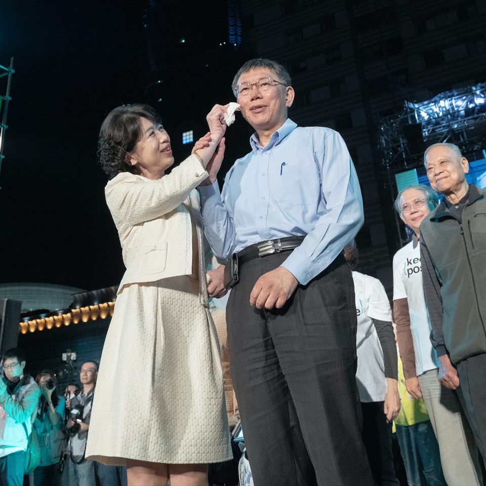 台北市長柯文哲（右）與妻子陳佩琪（左）。   圖：翻攝柯文哲臉書