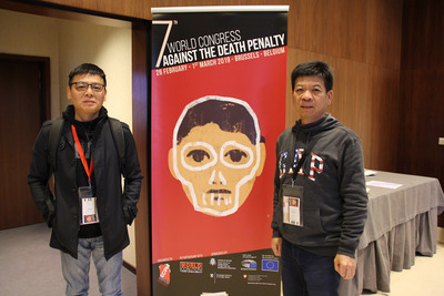 鄭性澤（右）及徐自強2人曾是死囚，終獲平反改判無罪，他們近日出席世界反死刑大會向國際分享經歷。   圖：中央社