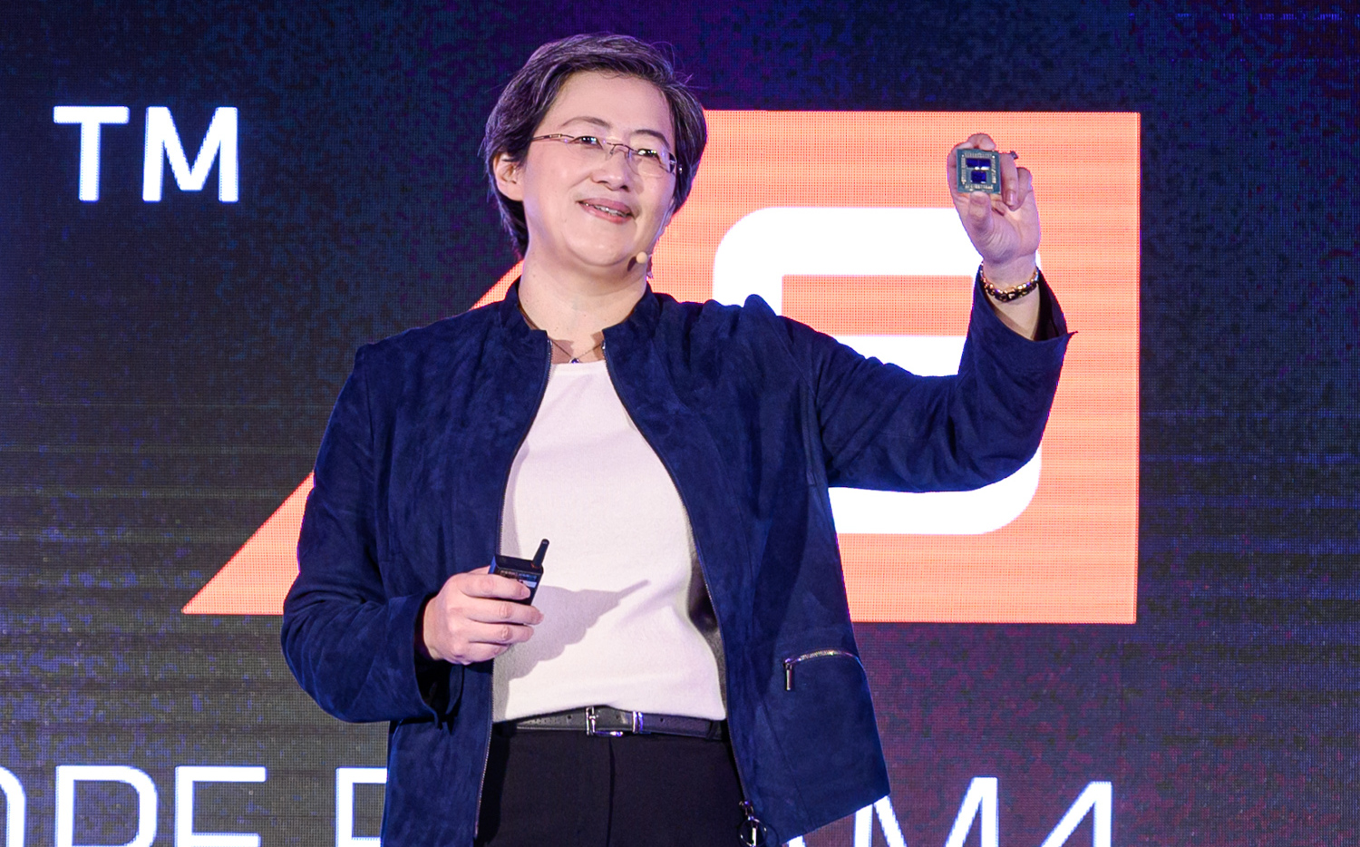 矽谷半導體女王翻轉AMD 謝金河看「台灣半導體宇宙」畫面引人想像 | 財