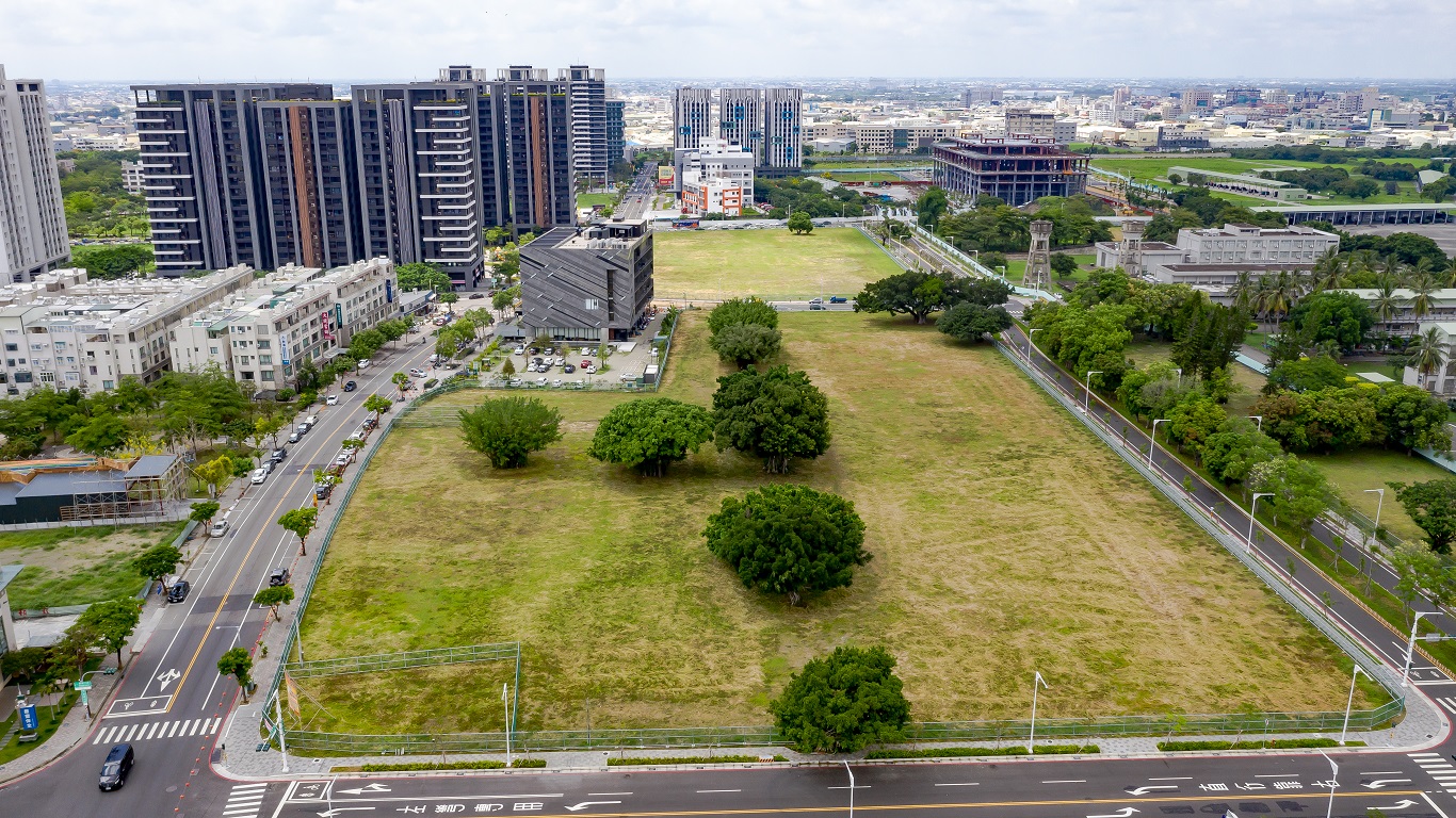 台南市政府2019年度第1次開發區土地聯合標售，今日完成開標作業，共計18標，底價約94億元，結果揮出全壘打，土地全部標出，總價達到109億元。   圖：台南市政府／提供