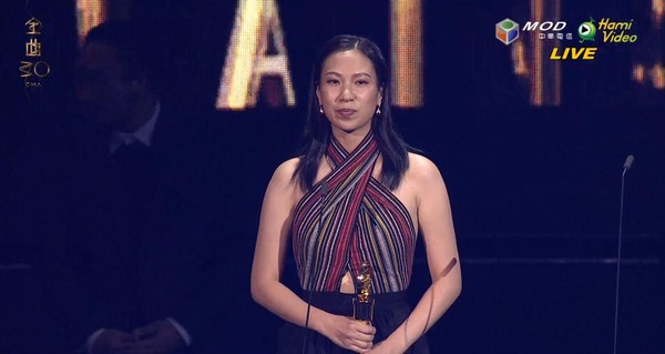 金曲30最佳原住民語歌手獎由雅維茉芮獲得。   圖：翻攝自Hami Video