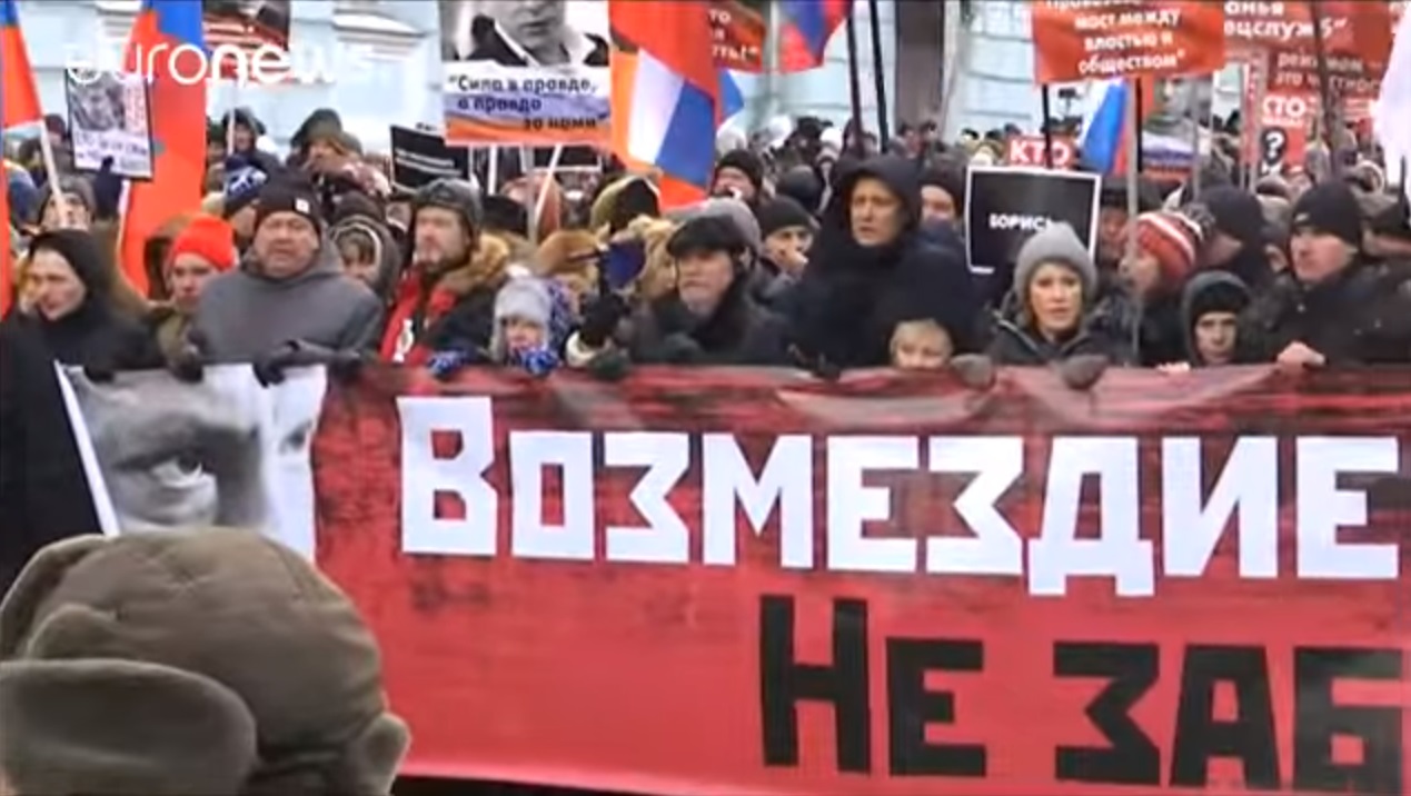 高達6萬人參與今天的莫斯科示威抗議，這是過去8年來的最大規模抗議活動。警方則估計約2萬人走上街頭。   圖/翻攝自 euronews