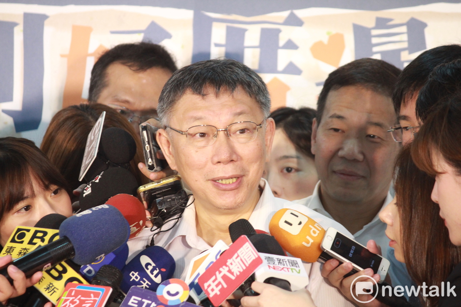 遭段宜康稱「是比較會考試的韓國瑜」，台北市長柯文哲今日回擊，「那小英是比較不會考試的韓國瑜、陳菊是比較肥的韓國瑜」。&nbsp;&nbsp;&nbsp;圖：周煊惠 ／攝