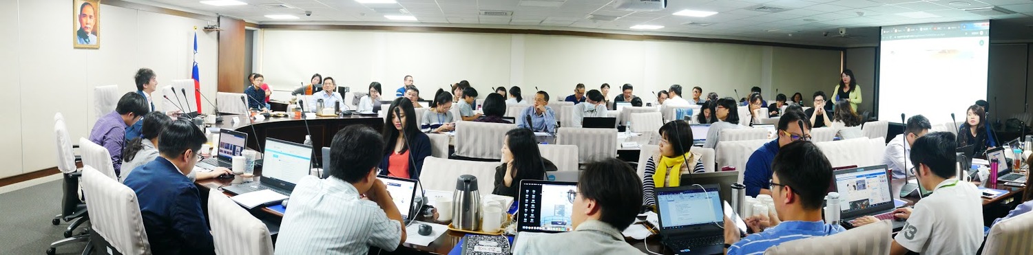 Google今年上半年展開多項行動，包括舉辦講座和研討會，與各界攜手打擊不實訊息。   圖：截取自google官方部落格