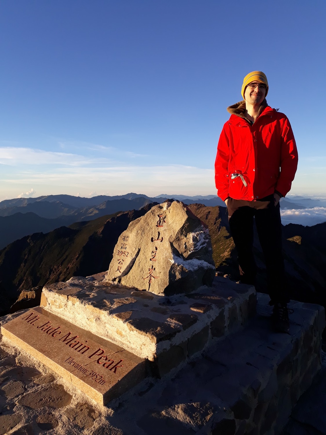 熱愛臺灣的方德良，已經登過標高3952公尺的玉山主峰。   圖：內政部移民署/提供