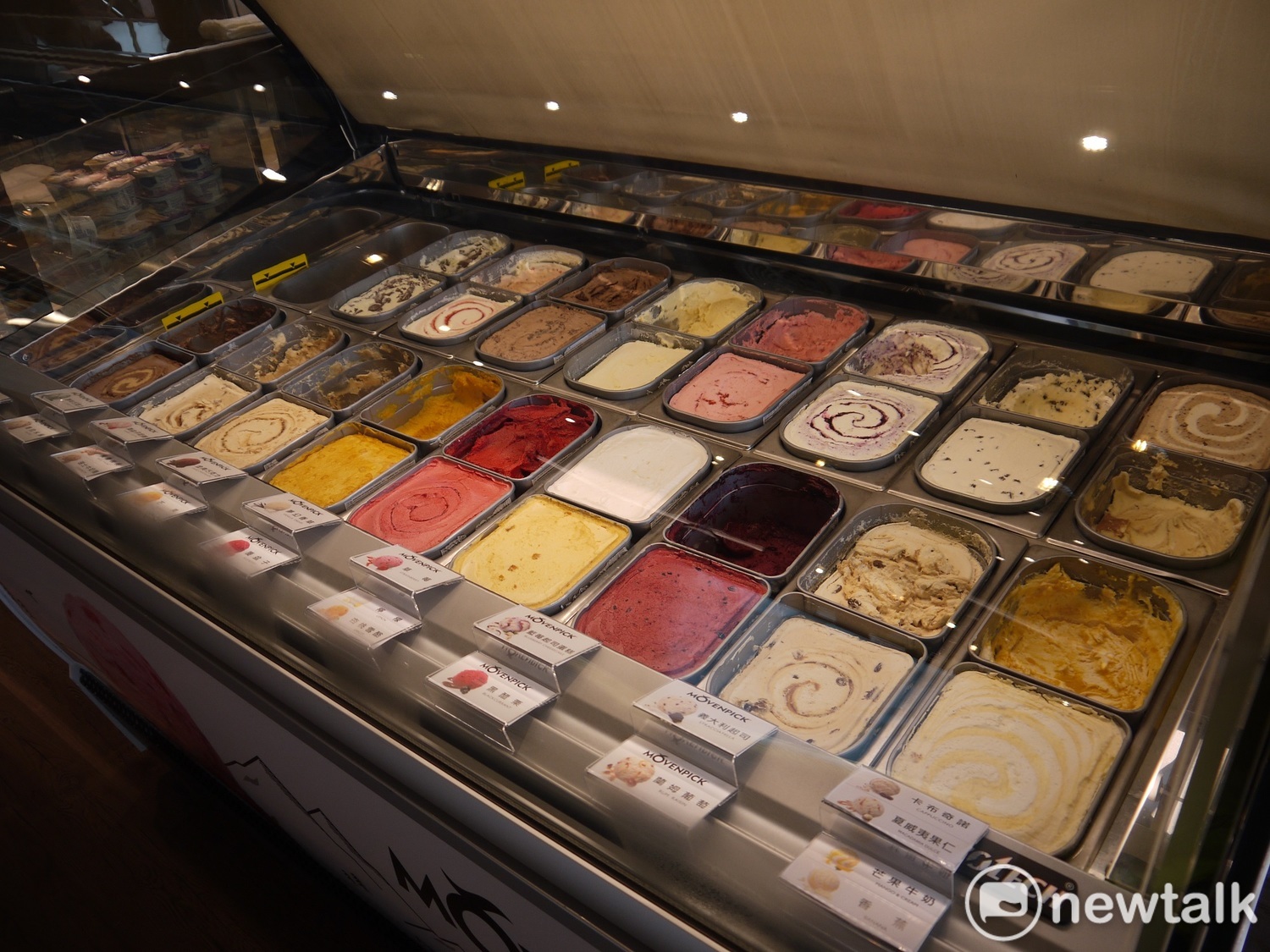莫凡彼Café有獨家瑞士頂級冰淇淋。   圖：唐復年／攝