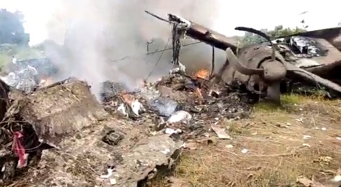南蘇丹西南航空一架貨機墜毀，造成七人不幸罹難。   圖/翻攝自推特影片