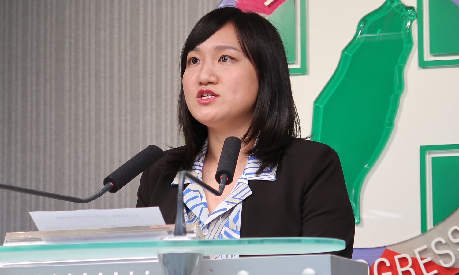 民進黨：美艦隊航行南海協防台灣 馬辦與中國相互呼應