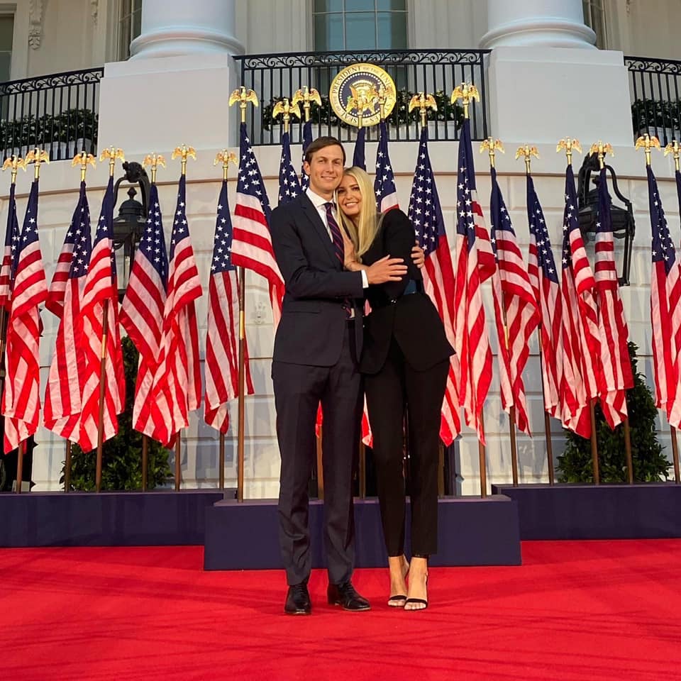 川普女兒伊凡卡(右)與丈夫庫許納（Jared Kushner）。   圖：翻攝自Ivanka Trump臉書