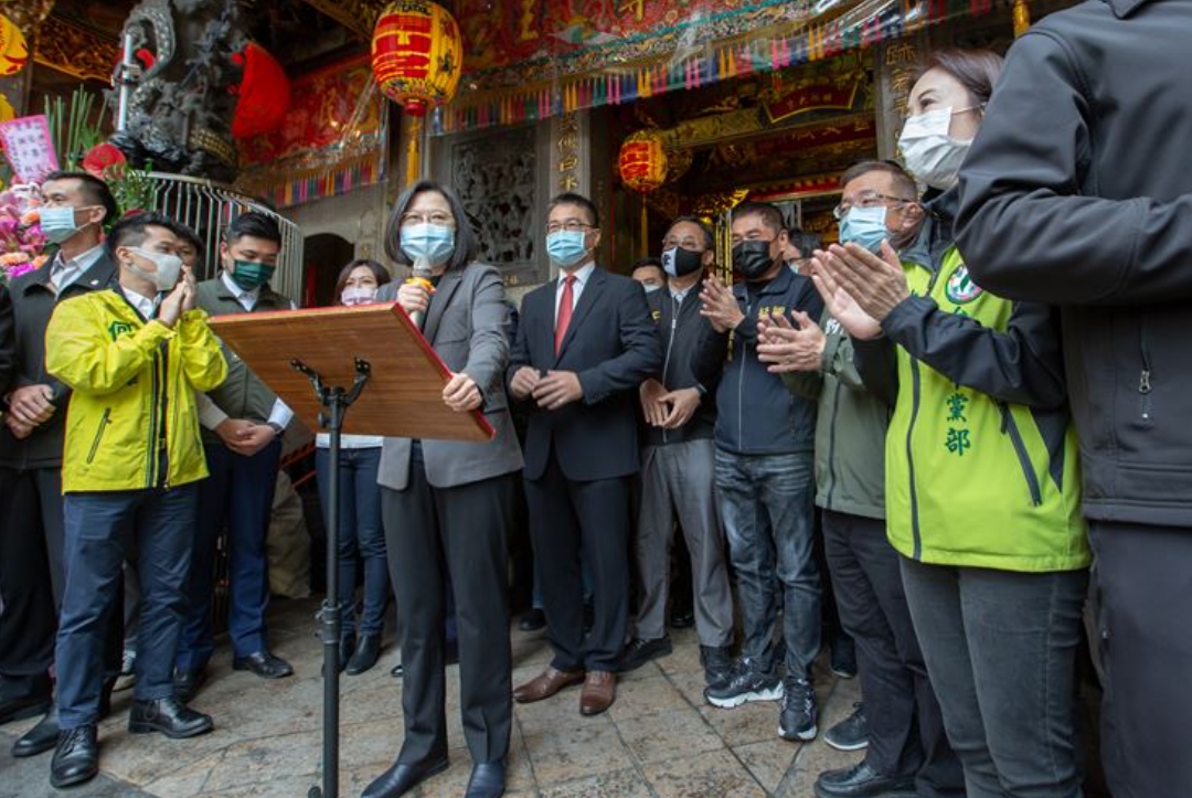 President Tsai Ing-wen attends the Qingshan Palace detour Photo: Courtesy of the Presidential Palace