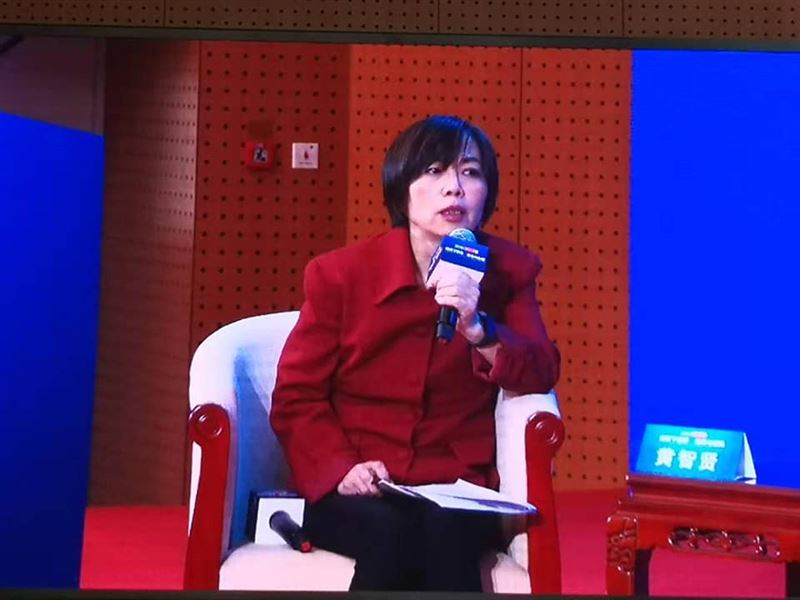 黃智賢現身南京大學講課  網:中共學生好福氣