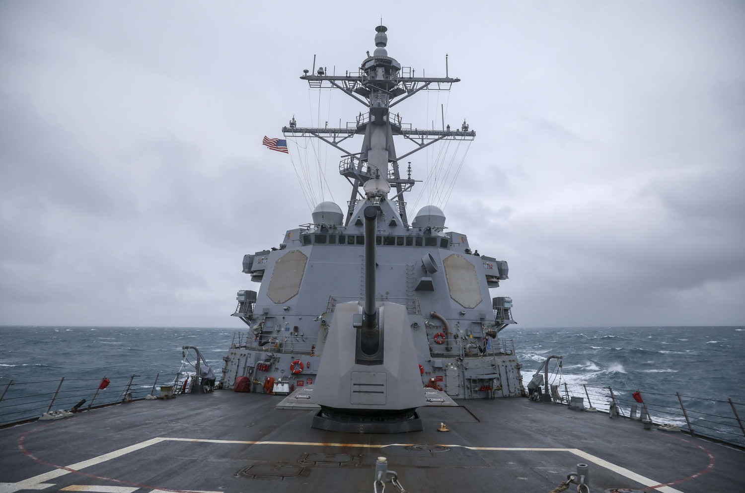 美驱逐舰马斯廷号（USS Mustin DDG-89）今早行经台湾海崃。   图：翻摄自美国第七舰队司令部官网(photo:NewTalk)