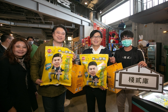 推廣高雄基隆雙城雙港觀光  陳其邁、林右昌簽署郵輪岸上觀光合作備忘錄