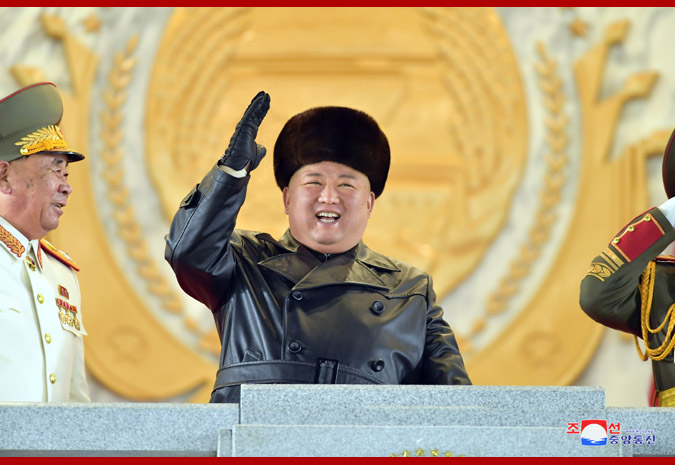 North Korean leader Kim Jong-un attended the military parade of the 8th National Congress of the North Korean Labor Party on the night of the 14th Image: Obtained from the Korean Central News Agency
