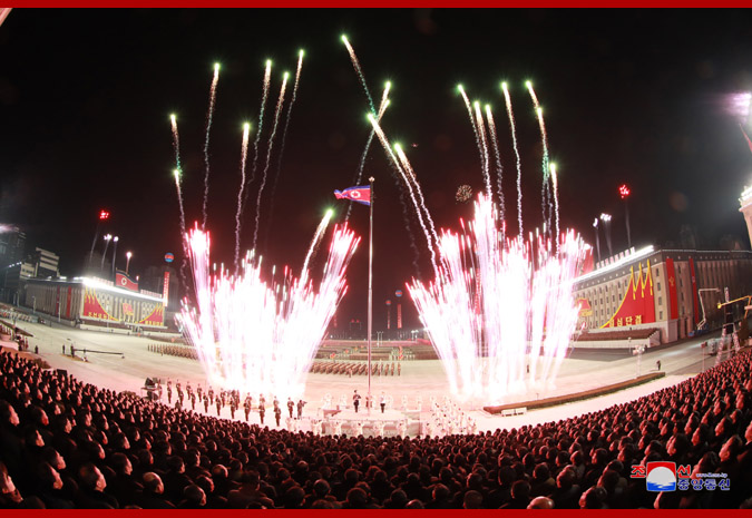 The military parade of the 8th National Congress of the North Korean Workers' Party made its grand debut on the night of the 14th, with fireworks to celebrate.Image: Obtained from the Korean Central News Agency