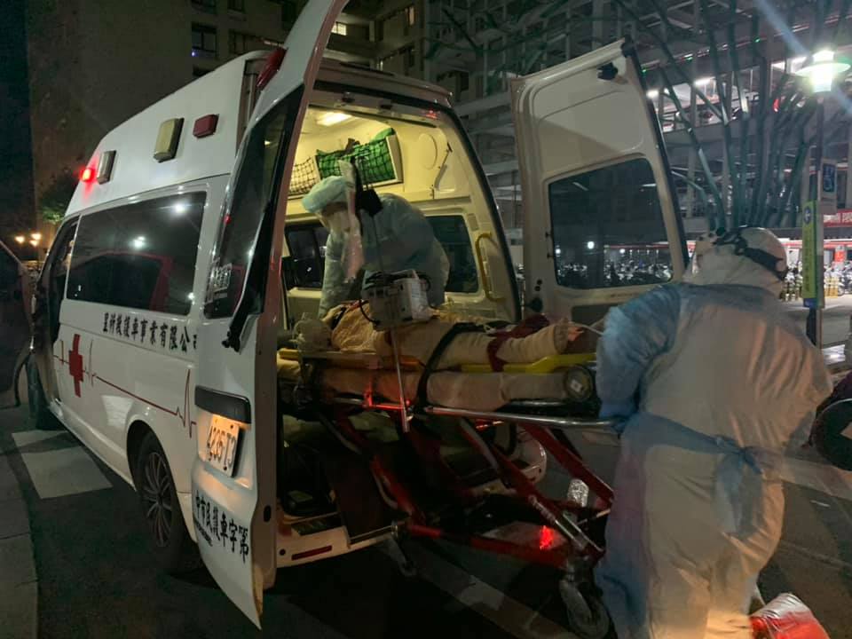 桃醫深夜清院艱辛畫面曝光！ 前線醫護喊話：我們會越來越好！