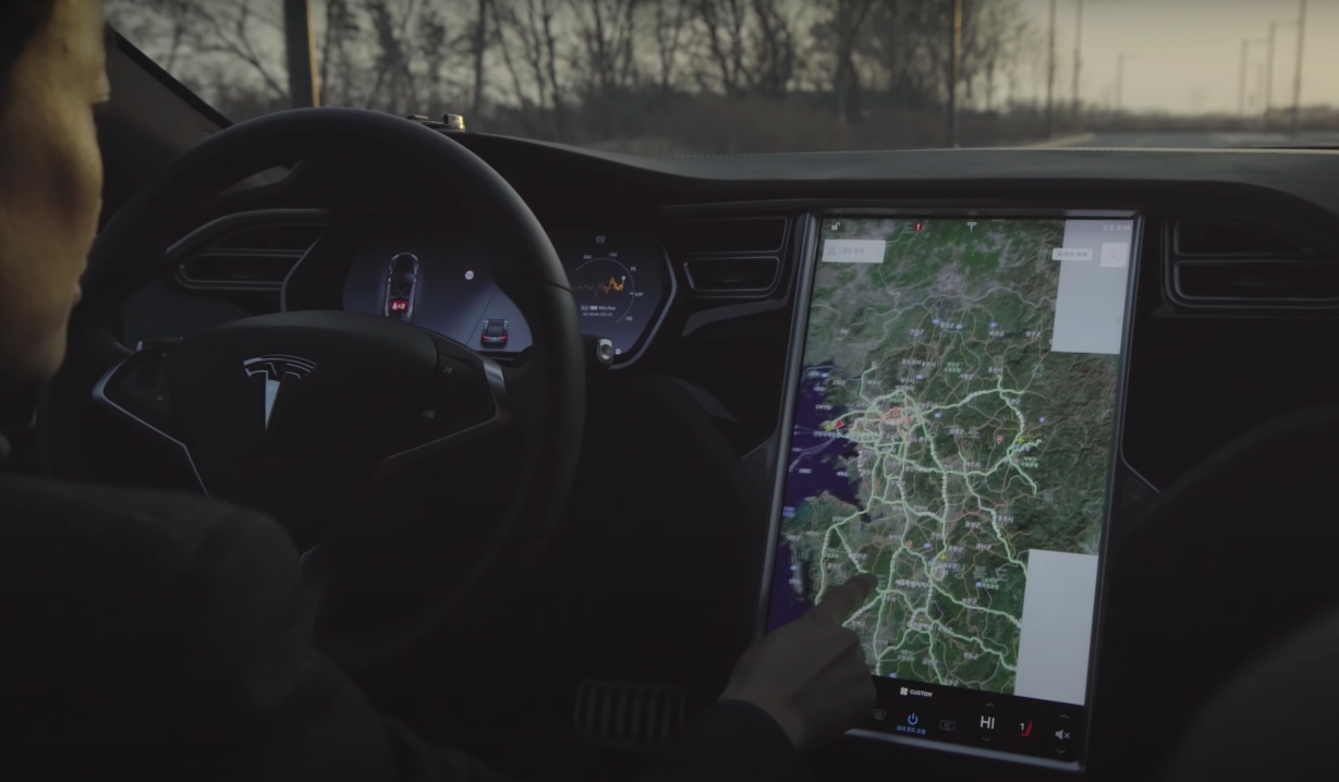Model S、X觸控螢幕失靈！特斯拉召回13.5萬輛電動車