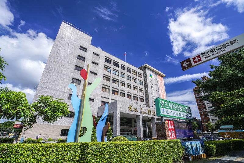 台北醫院傳護理師確診 8人隔離採檢 院方：有萬華活動史