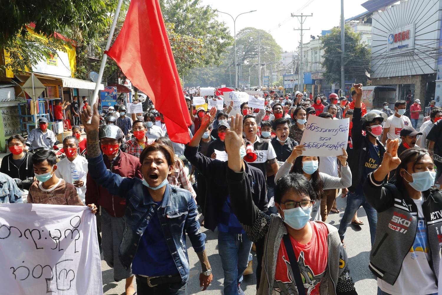 武力鎮壓釀死傷 外交部譴責緬甸軍政府
