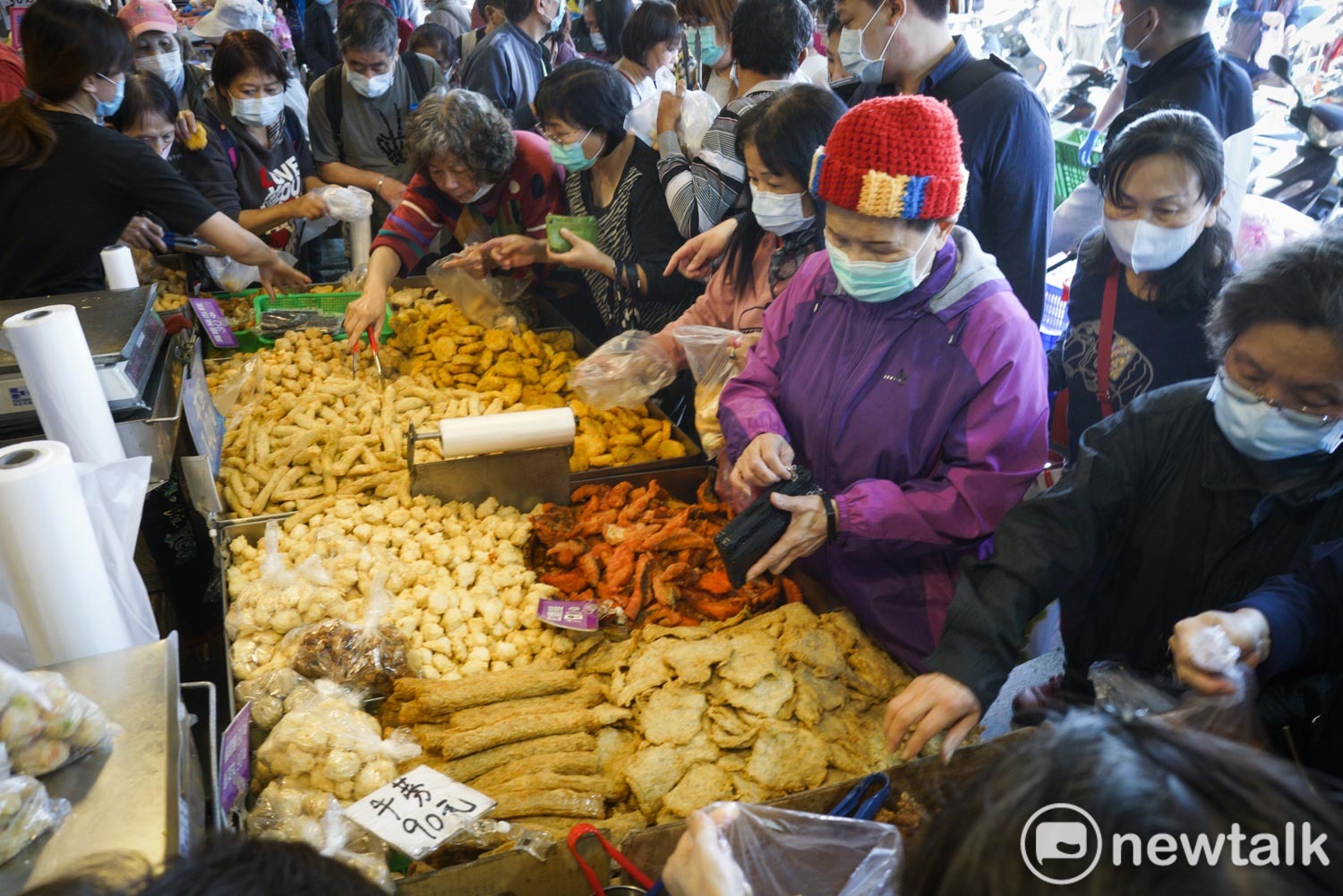 良影一二》年節採購 民眾搶搶搶好貨 商家拼拼拼現金