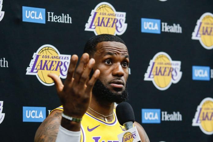 NBA／你累了嗎？湖人又打延長賽　詹皇強硬拒談輪休(影)