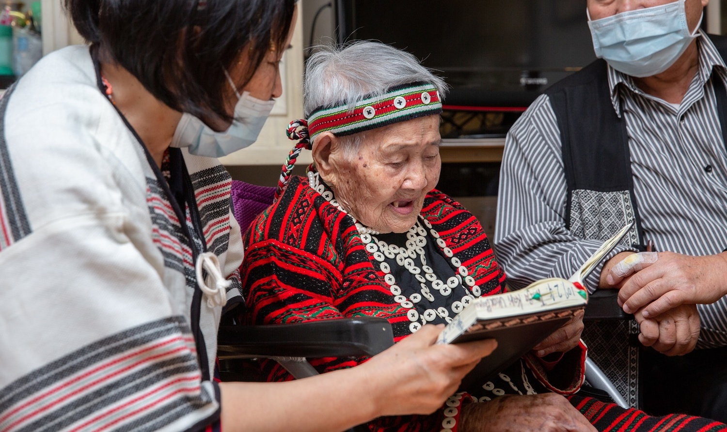 台灣原住民族文面登錄保存者—Ipay Wilang林智妹女士 圖:總統府提供