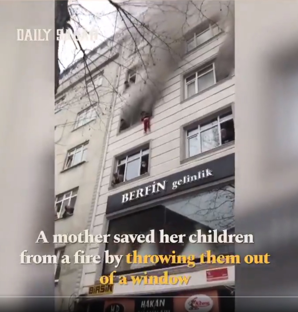 (影)尖叫聲！土耳其媽媽遇火災  情急下往三樓外拋飛4孩
