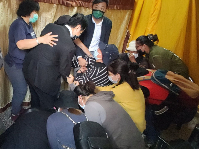 台鐵海端站工安意外 死者家屬見祁文中情緒激動