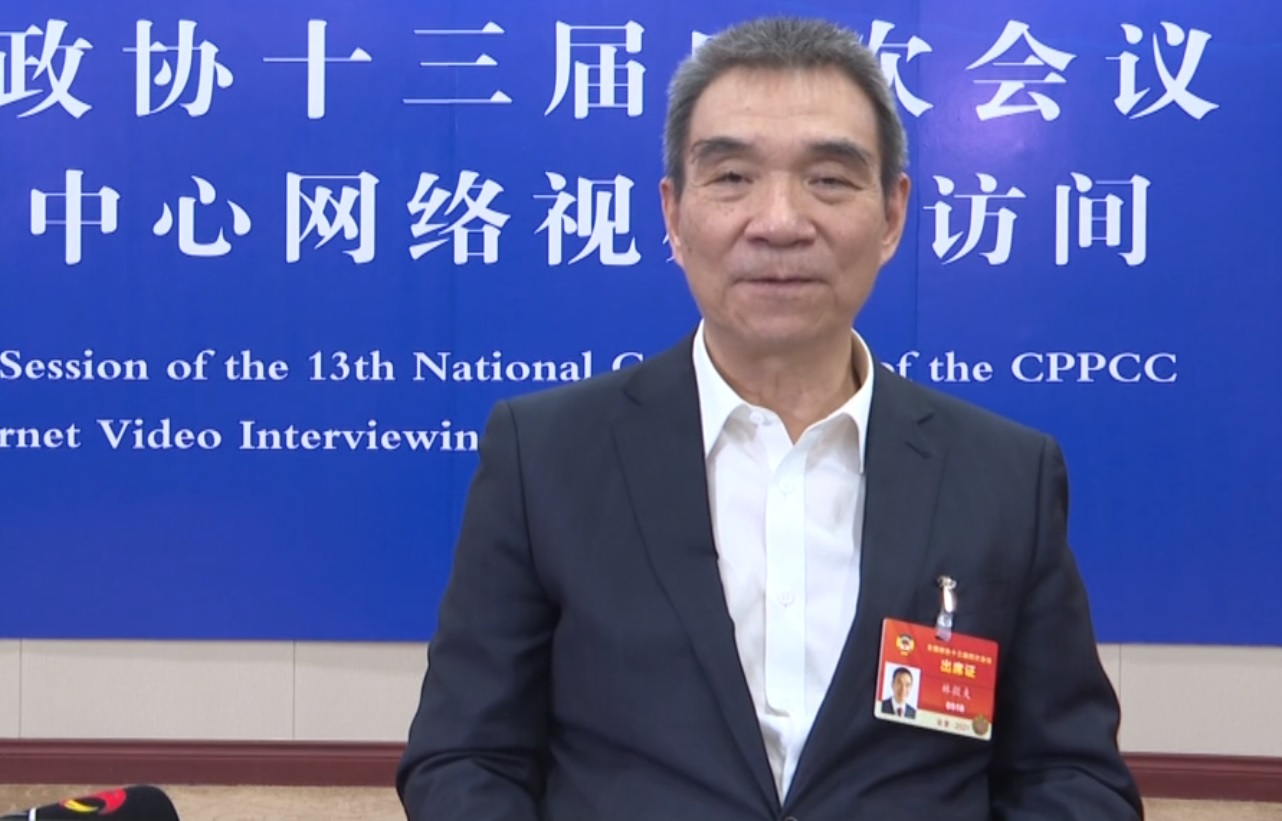 林毅夫為北京大學國家發展研究院名譽院長、更有中國國家主席習近平「經濟國師」的稱號。   圖：翻攝自微博