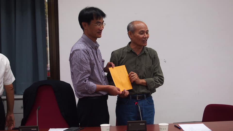 潘忠政再爆要鄭文燦簽承諾書 網譏：環保騙子賣直銷