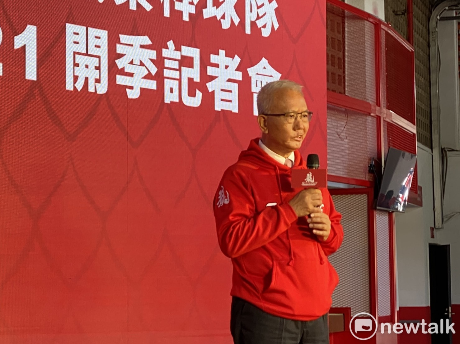 味全龍進駐天母棒球場 蔡炳坤：北市首次職棒進駐 是重要里程碑