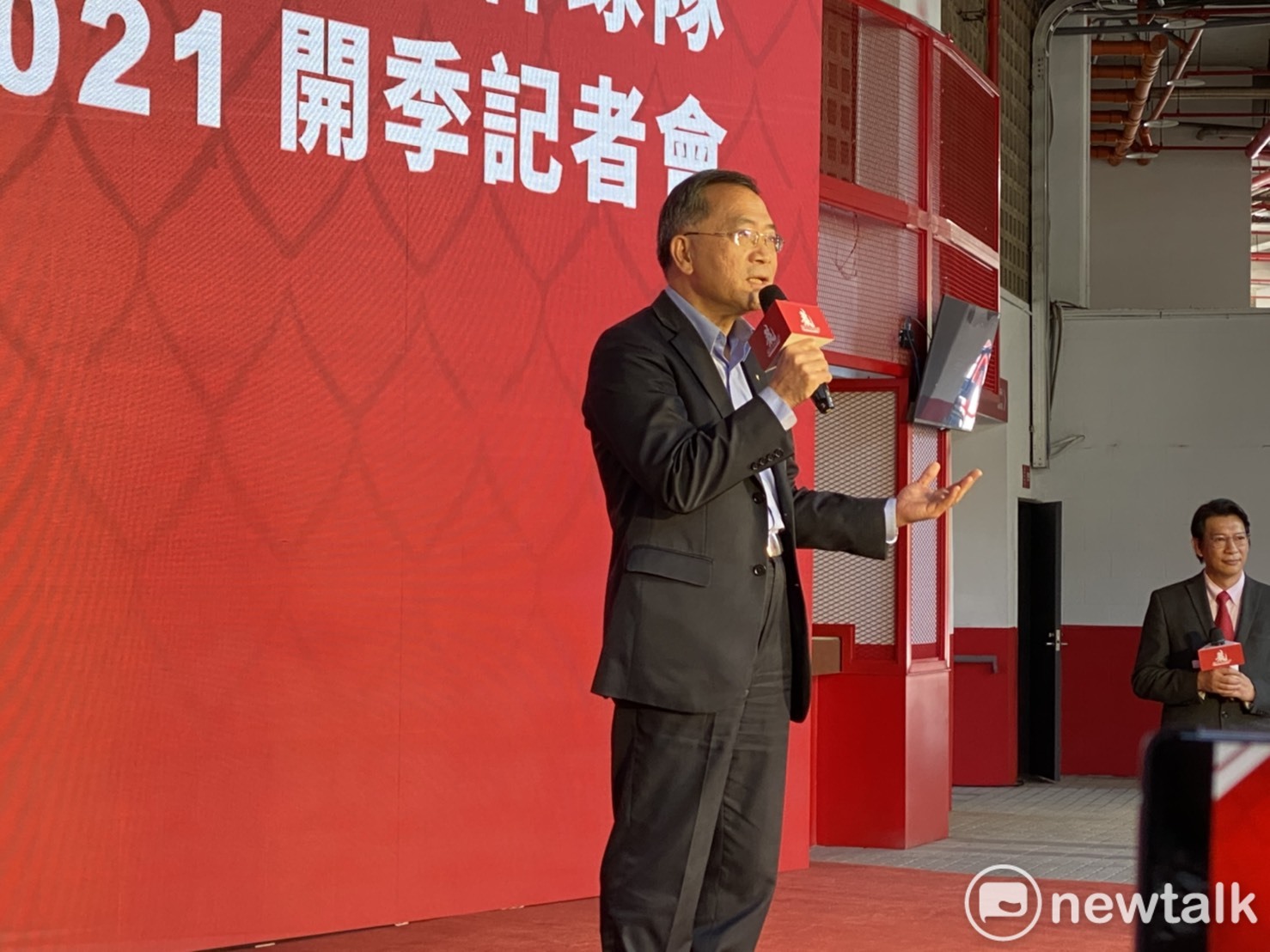 味全龍進駐天母棒球場 蔡炳坤：北市首次職棒進駐 是重要里程碑