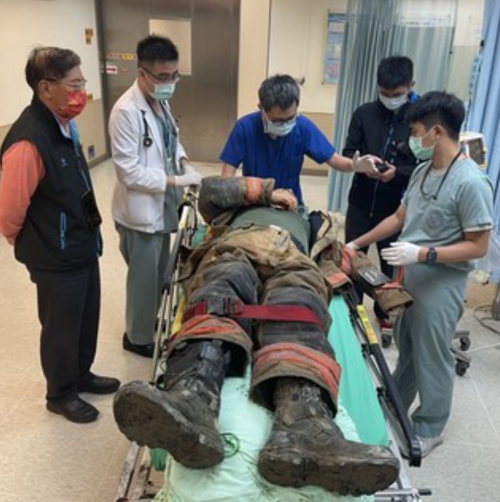 佳里凌晨火警造成傷亡  黃偉哲第一時間派員探視全力協助善後